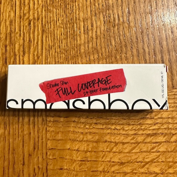 Smashbox Studio Skin 24 Hour Wear Hydrating Foundation 2.0 Light Warm - Picture 5 of 7